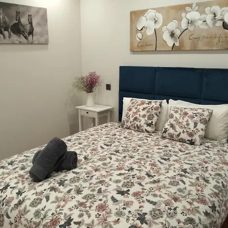 Guggenheim Riverview 5 Bedrooms
