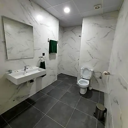 Guggenheim Riverview Hbi01297 Inn