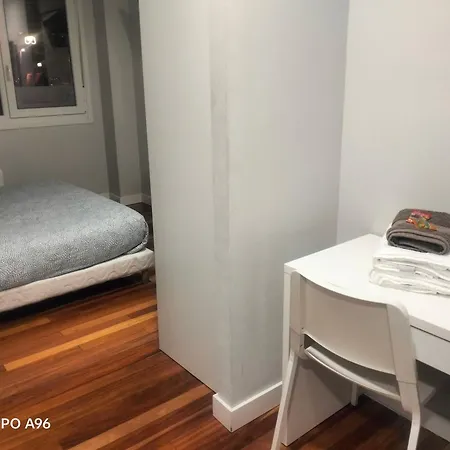 Πανδοχείο Guggenheim Riverview Hbi01297 *