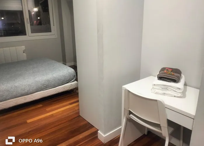 Πανδοχείο Guggenheim Riverview Hbi01297 *