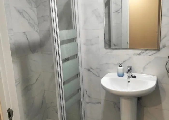 Πανδοχείο Guggenheim Riverview Hbi01297