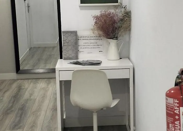 Guggenheim Riverview Hbi01297